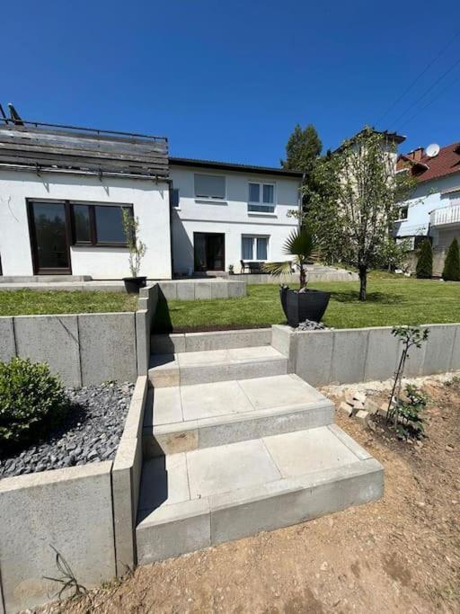 Stilvolles Nahe Therme Und Prezero Arena